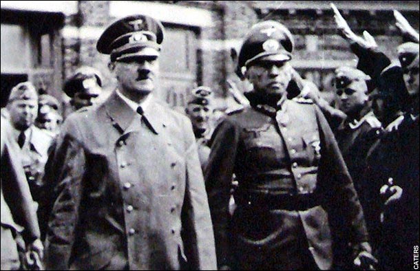 Hitler_Brussels_010640.jpg